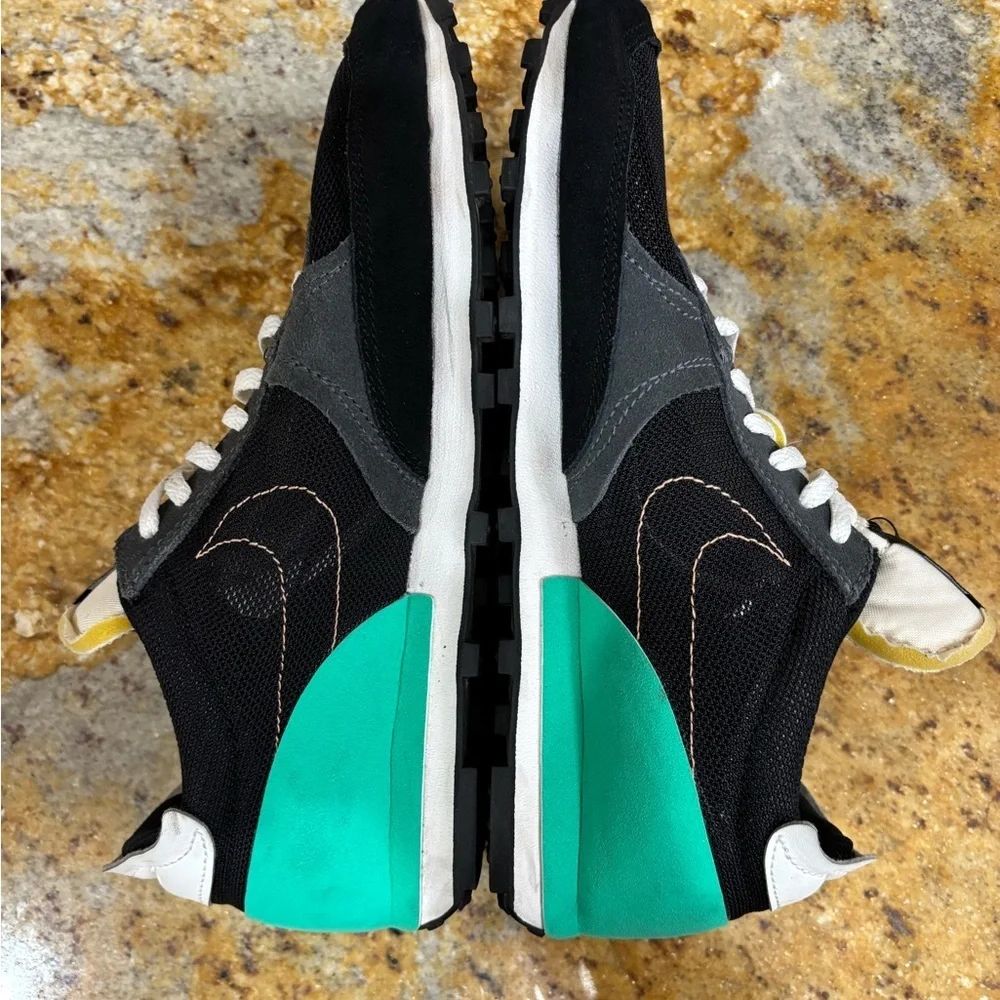 Nike Daybreak Type Black Menta size 8